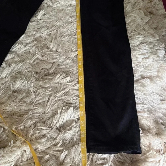 AG Denim The Stilt cigarette leg in black size 29R - Picture 3 of 11